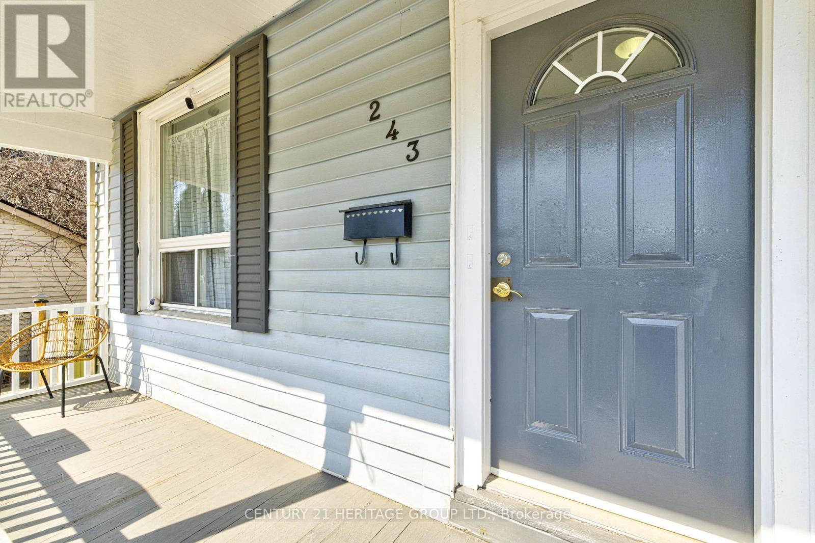 243 GIBSON AVENUE, Hamilton (Gibson), Ontario, L8L6K3 — Photo 2