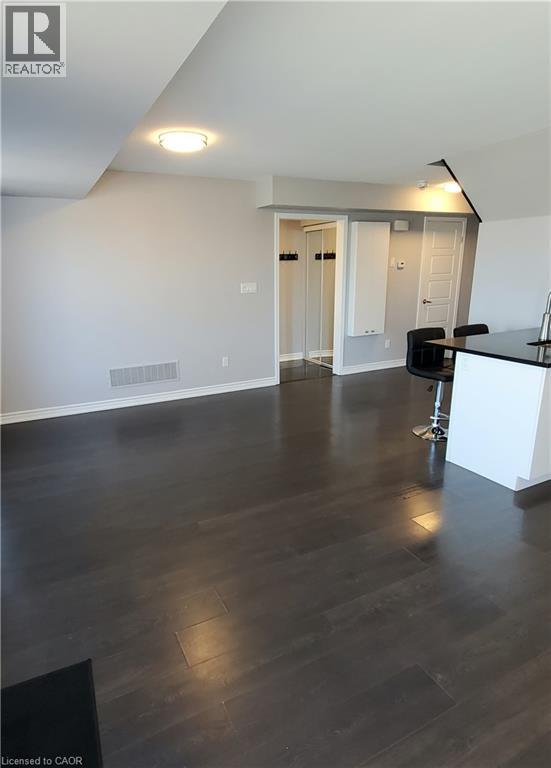 124 DAYLILY Lane, Kitchener, Ontario, N2R0L7 — Photo 6