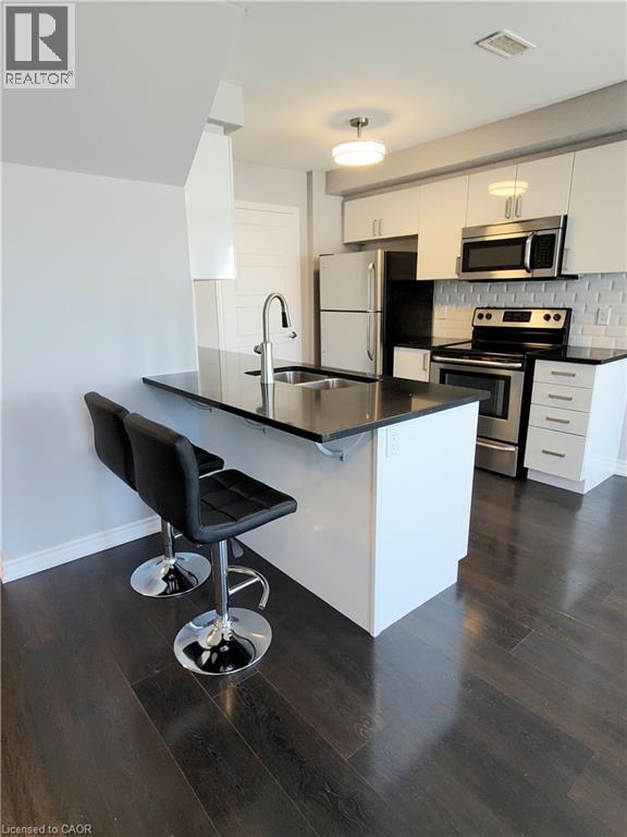 124 DAYLILY Lane, Kitchener, Ontario, N2R0L7 — Photo 8