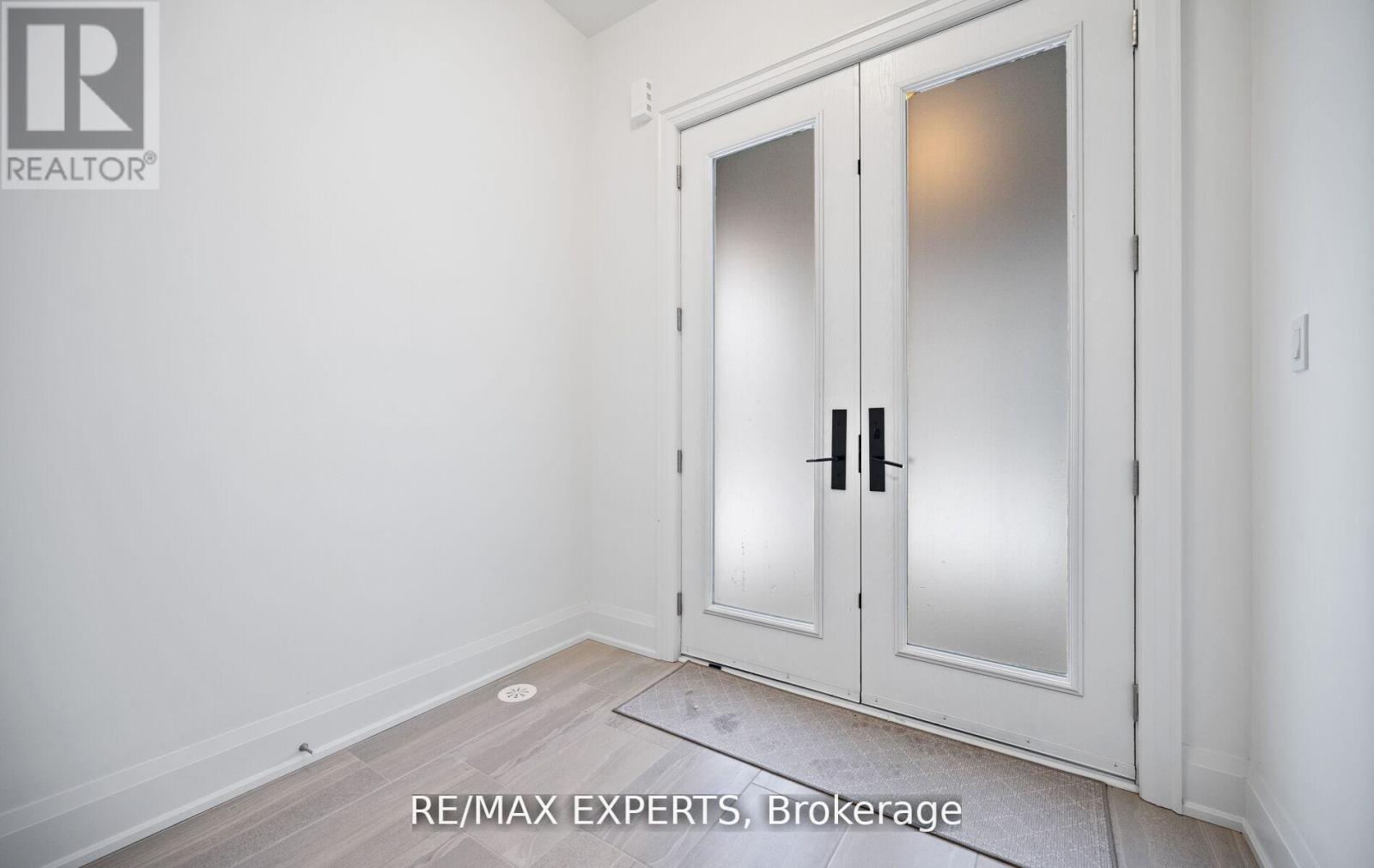 3304 AZAM WAY, Oakville (GO Glenorchy), Ontario, L6M4K1 — Photo 3