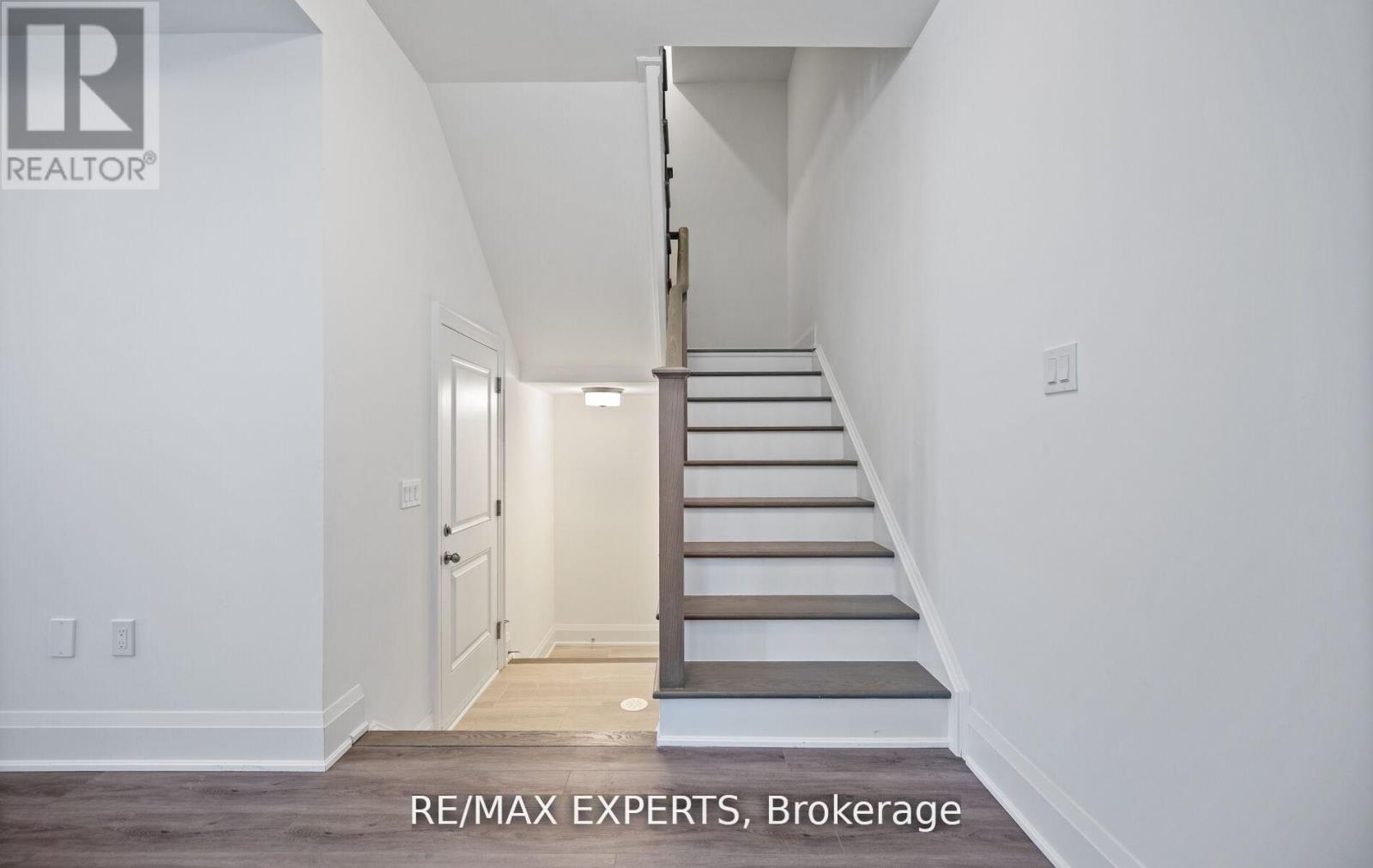 3304 AZAM WAY, Oakville (GO Glenorchy), Ontario, L6M4K1 — Photo 6