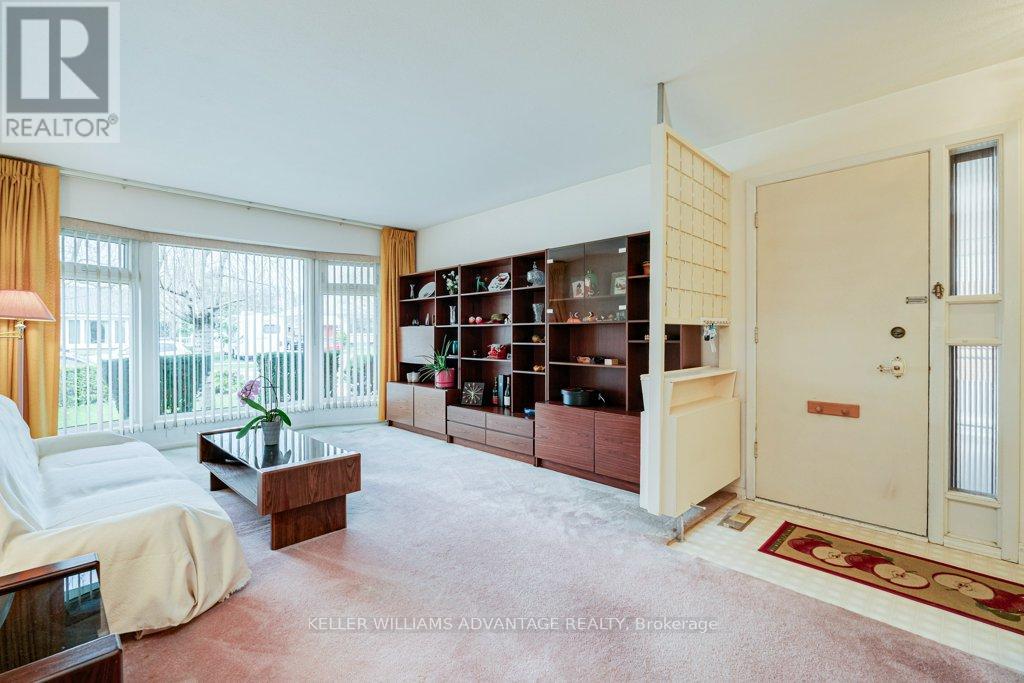 1188 WESTERDAM ROAD, Mississauga (Applewood), Ontario, L4Y2H4 — Photo 2