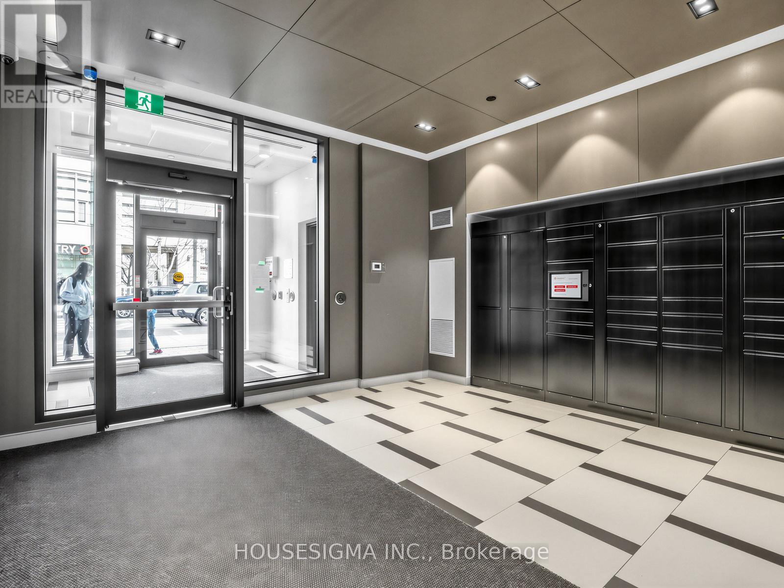 215 - 430 RONCESVALLES AVENUE, Toronto (High Park-Swansea), Ontario, M6R0A6 — Photo 2