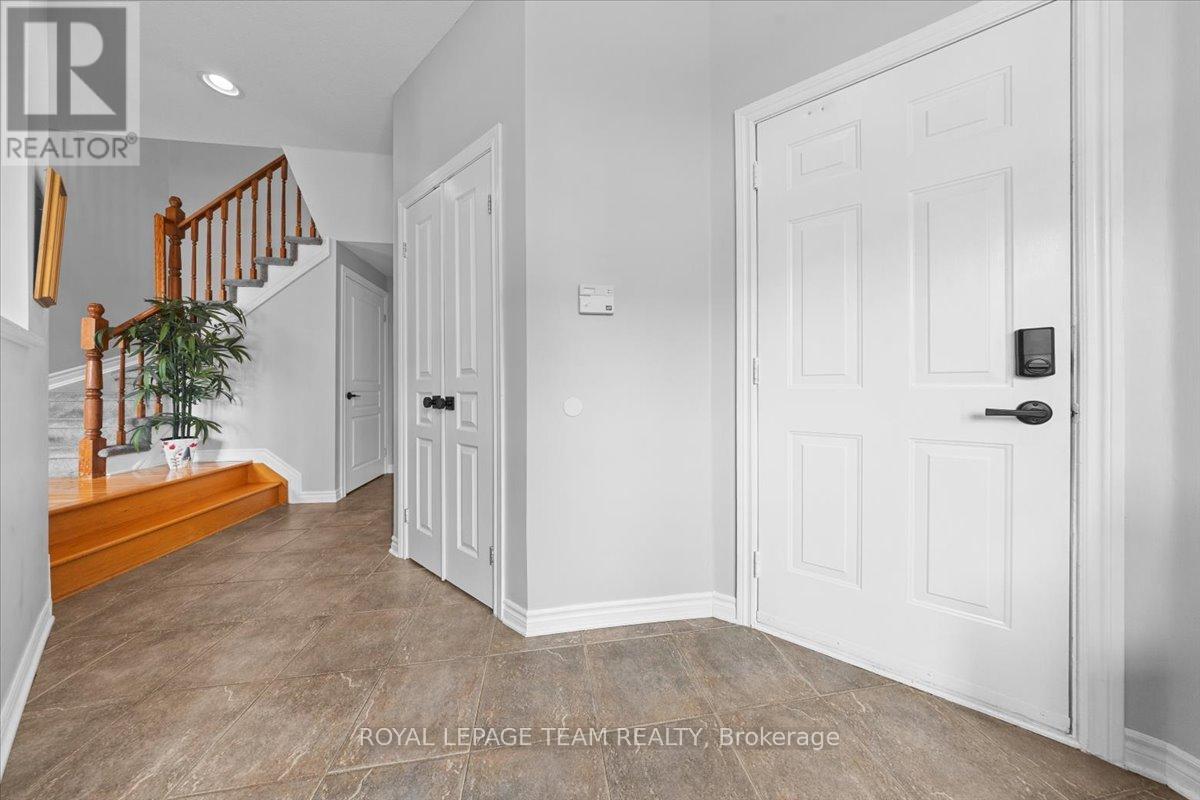 79 SADDLESMITH CIRCLE, Ottawa, Ontario, K2M2Y5 — Photo 5