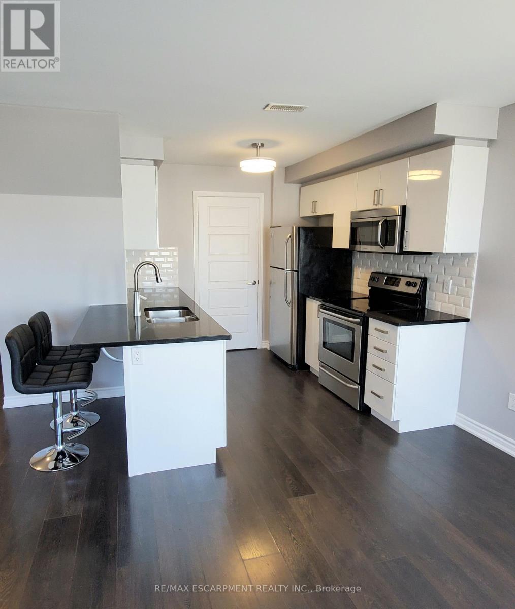 124 DAYLILY LANE, Kitchener, Ontario, N2R0L7 — Photo 4