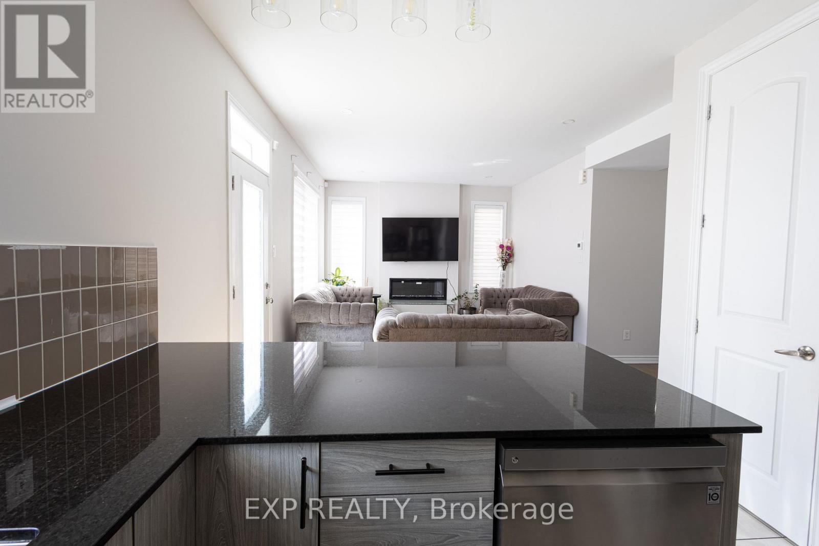 1008 CARDEN LANE, Ottawa, Ontario, K1W0N3 — Photo 12