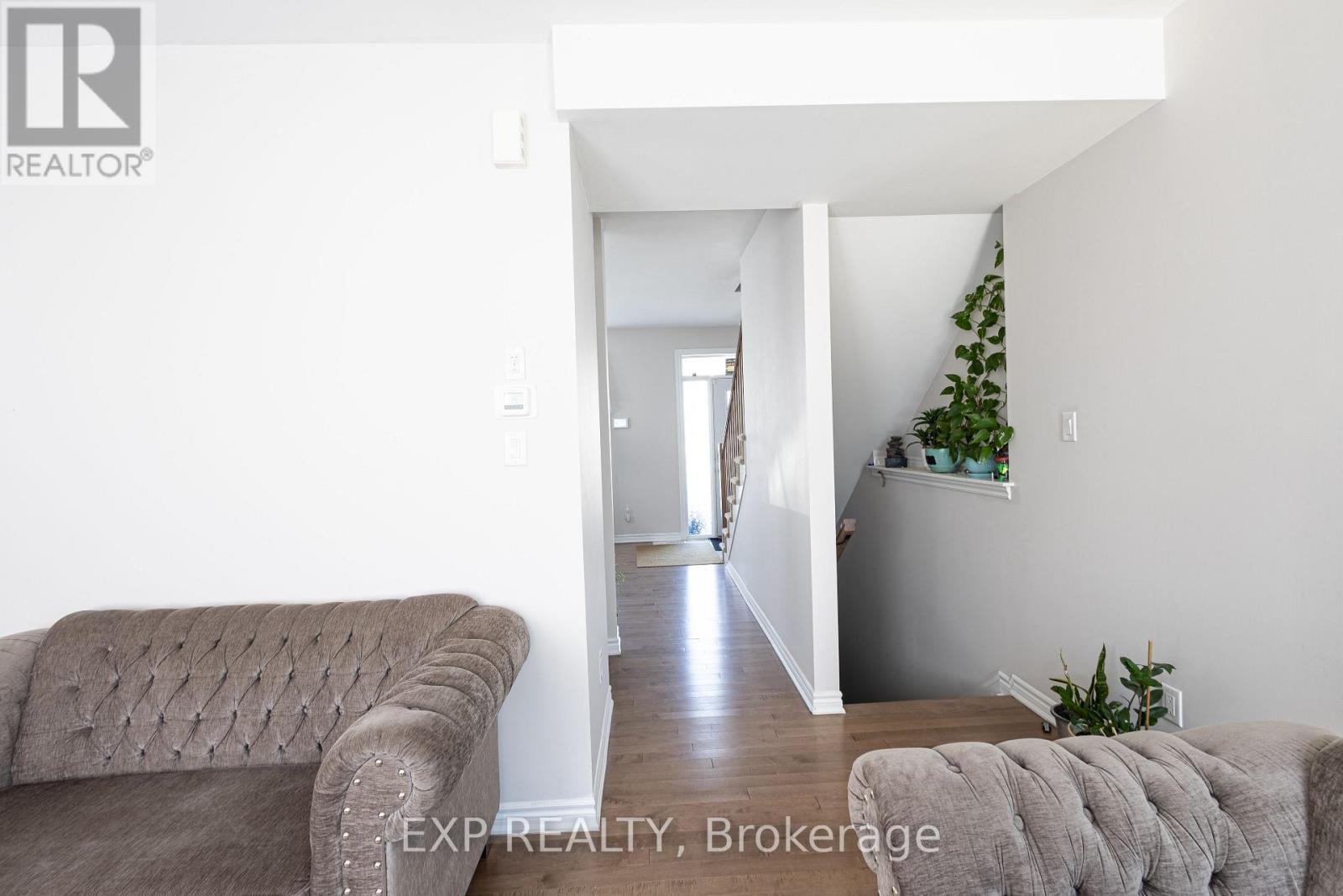 1008 CARDEN LANE, Ottawa, Ontario, K1W0N3 — Photo 6