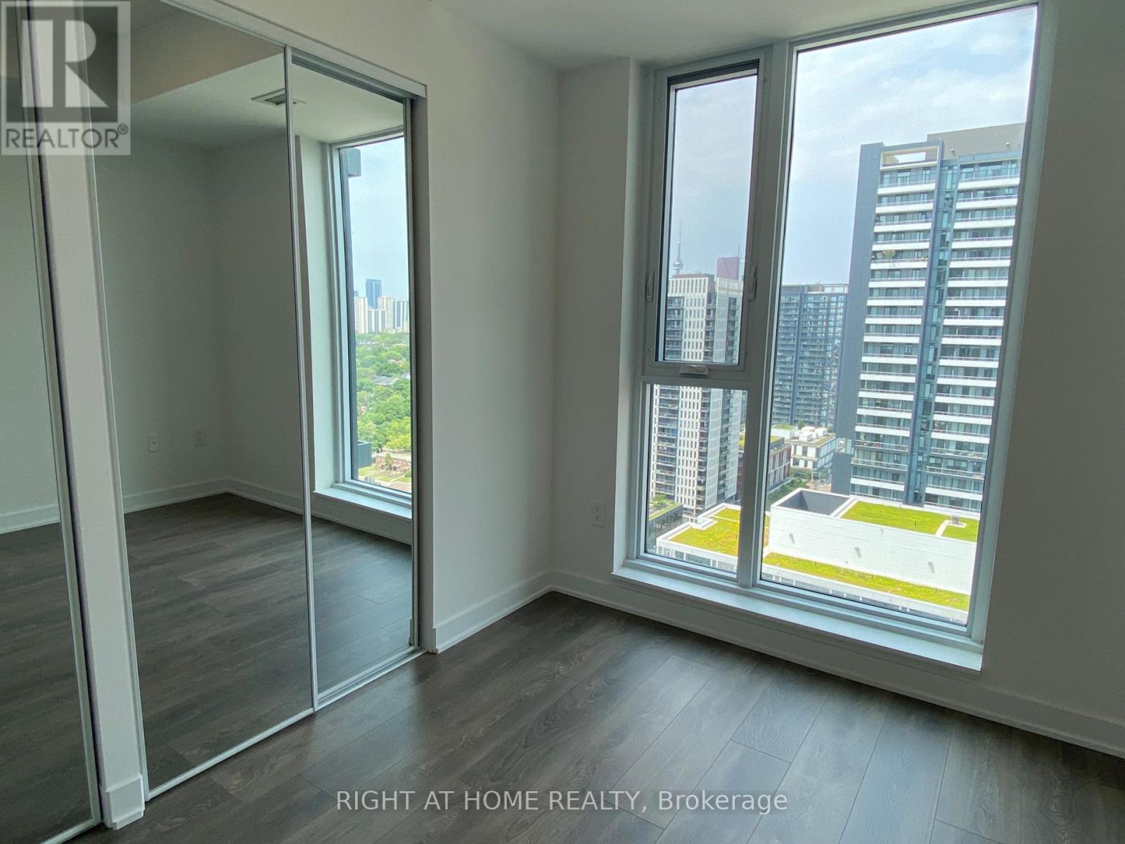 2107 - 130 RIVER STREET, Toronto (Regent Park), Ontario, M5A0R8 — Photo 9