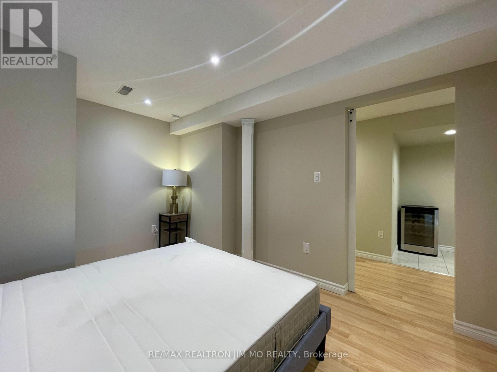 LOWER - 5555 LOCKENGATE COURT, Mississauga (Hurontario), Ontario, L5R3M8 — Photo 13