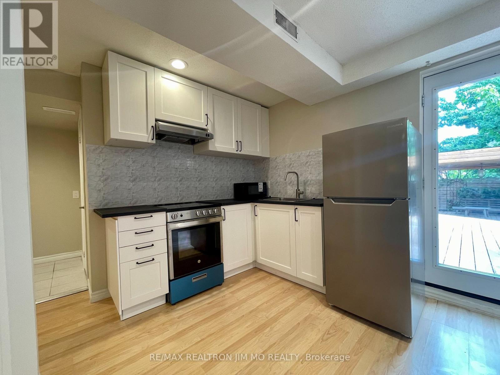 LOWER - 5555 LOCKENGATE COURT, Mississauga (Hurontario), Ontario, L5R3M8 — Photo 6