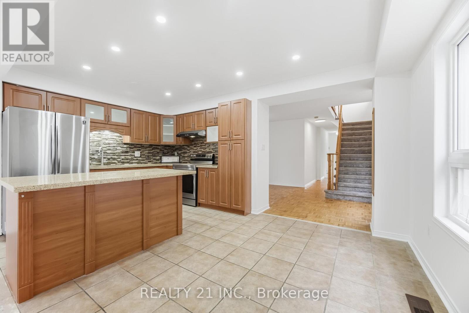 76 SWEET CLOVER CRESCENT, Brampton (Sandringham-Wellington), Ontario, L6R2Z9 — Photo 14