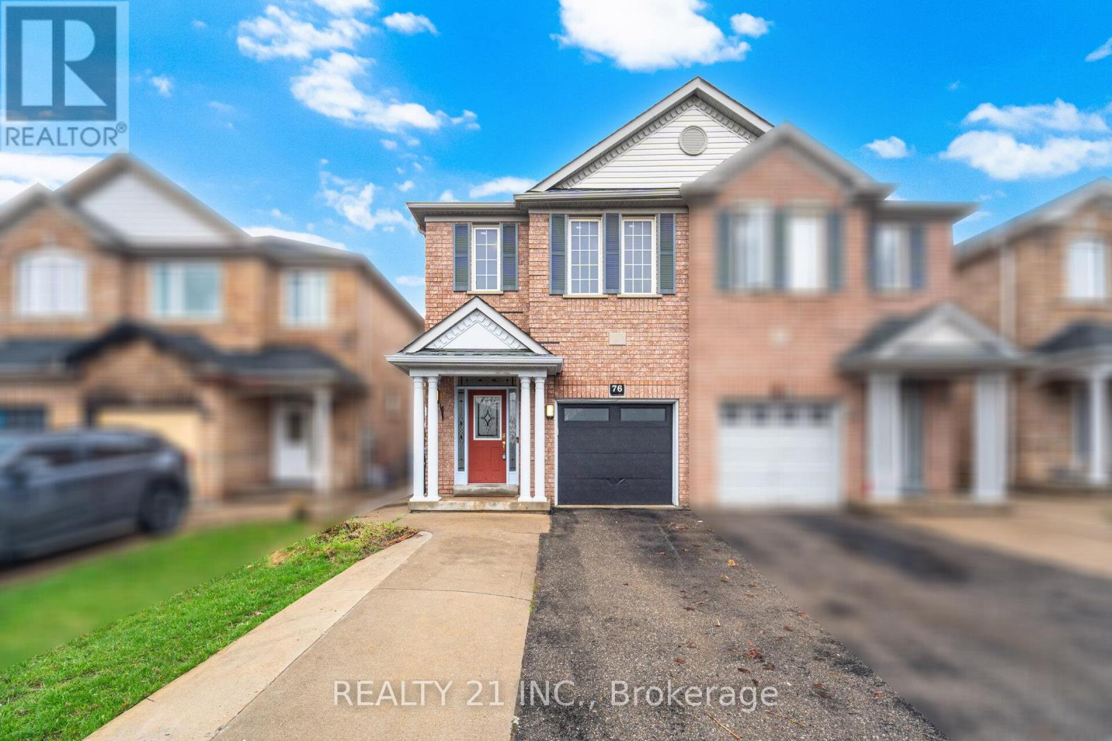 76 SWEET CLOVER CRESCENT, Brampton (Sandringham-Wellington), Ontario, L6R2Z9 — Photo 2