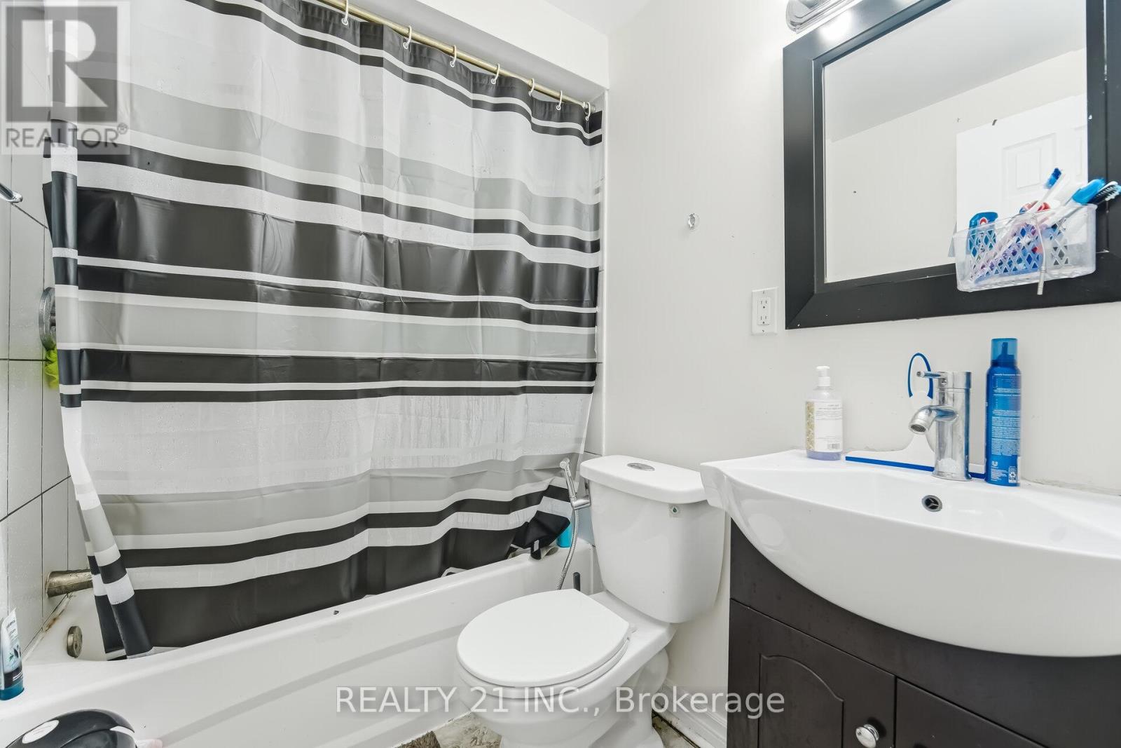 76 SWEET CLOVER CRESCENT, Brampton (Sandringham-Wellington), Ontario, L6R2Z9 — Photo 47