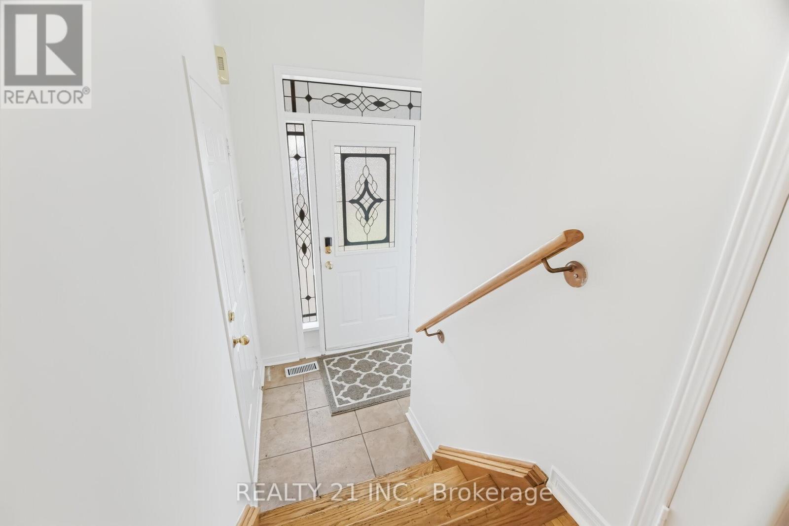 76 SWEET CLOVER CRESCENT, Brampton (Sandringham-Wellington), Ontario, L6R2Z9 — Photo 5