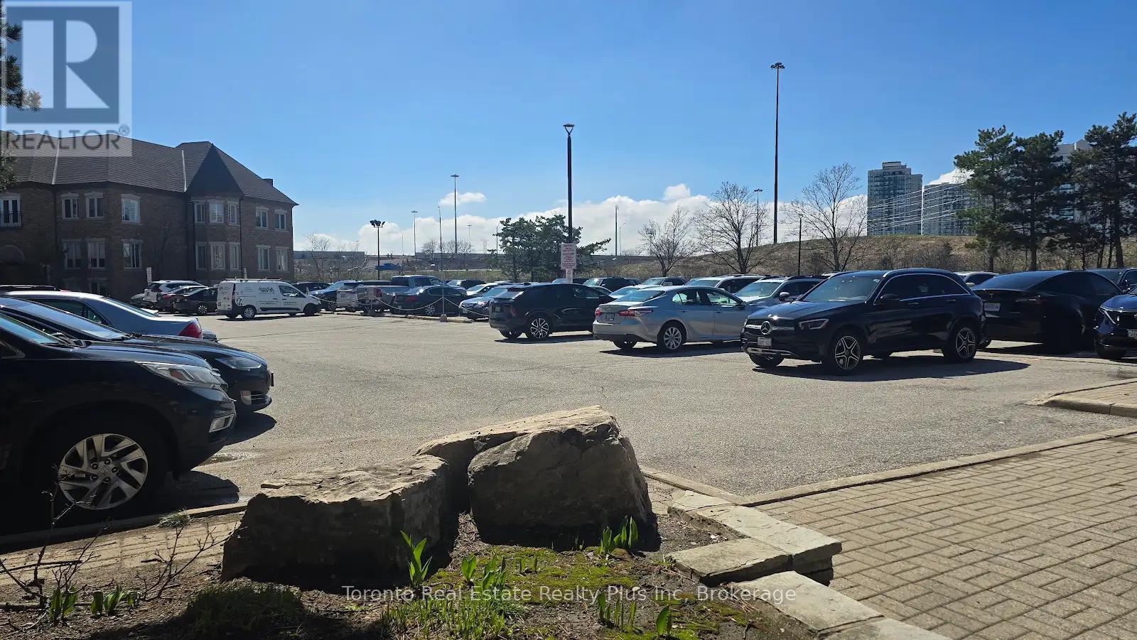 #100 - 53 VILLAGE CENTRE PLACE, Mississauga (City Centre), Ontario, L4Z1V9 — Photo 3