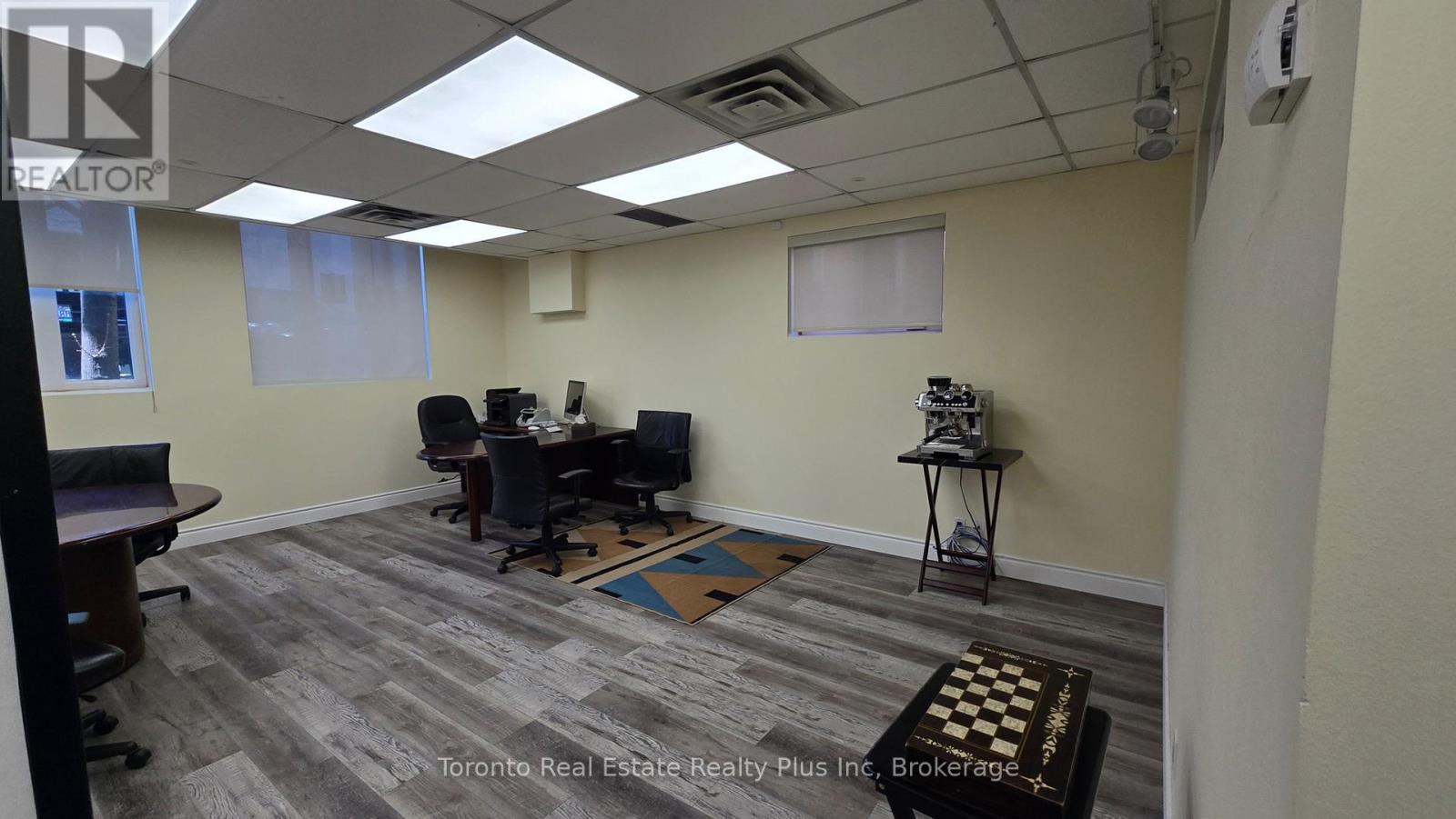 #100 - 53 VILLAGE CENTRE PLACE, Mississauga (City Centre), Ontario, L4Z1V9 — Photo 9