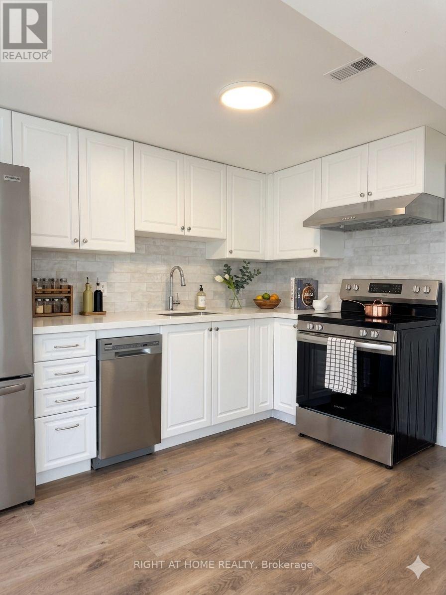 1B - 15 ARROWSMITH AVENUE, Toronto (Brookhaven-Amesbury), Ontario, M6M2W8 — Photo 11