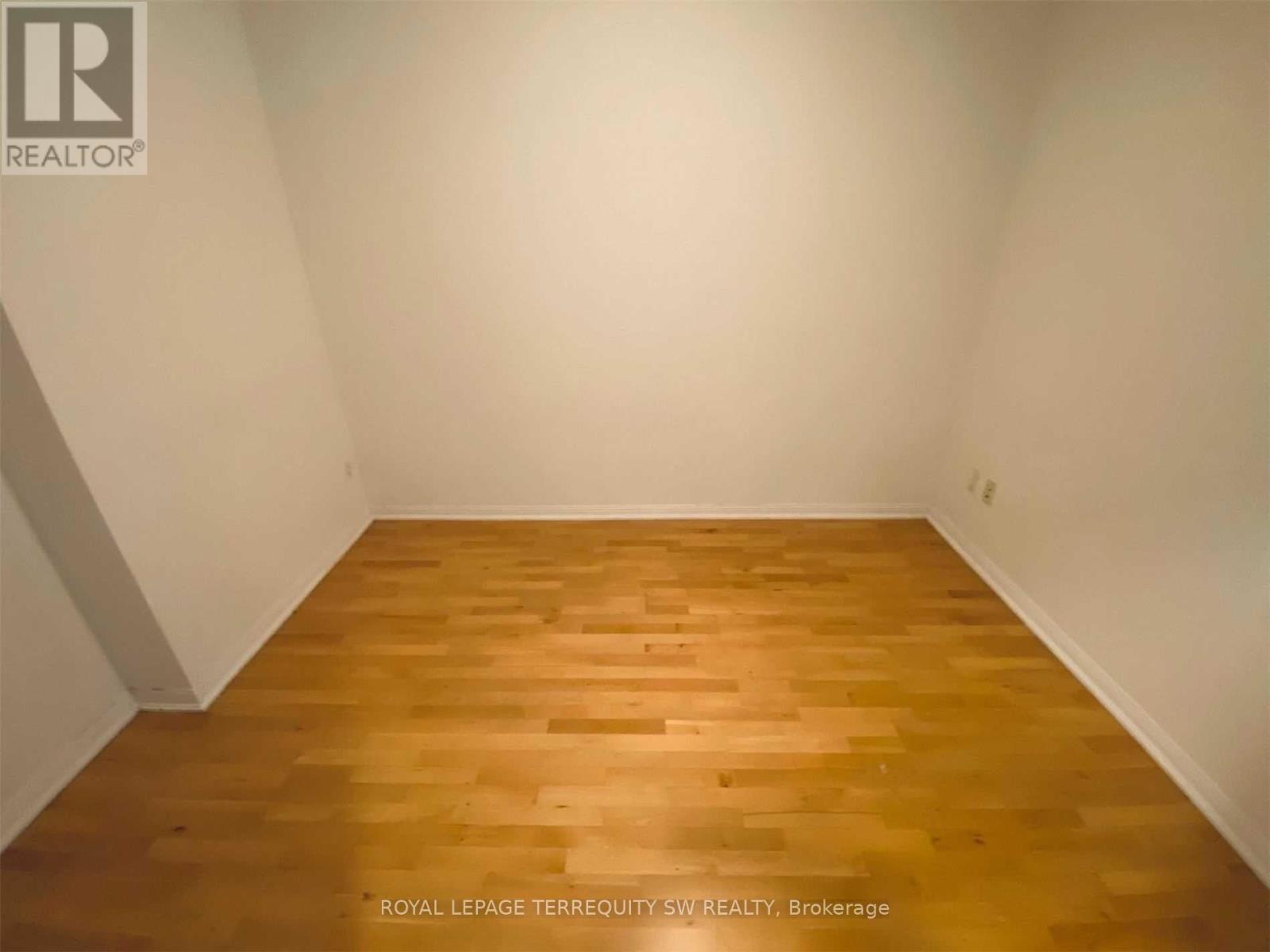 405 - 628 FLEET STREET, Toronto (Niagara), Ontario, M5V1A8 — Photo 11