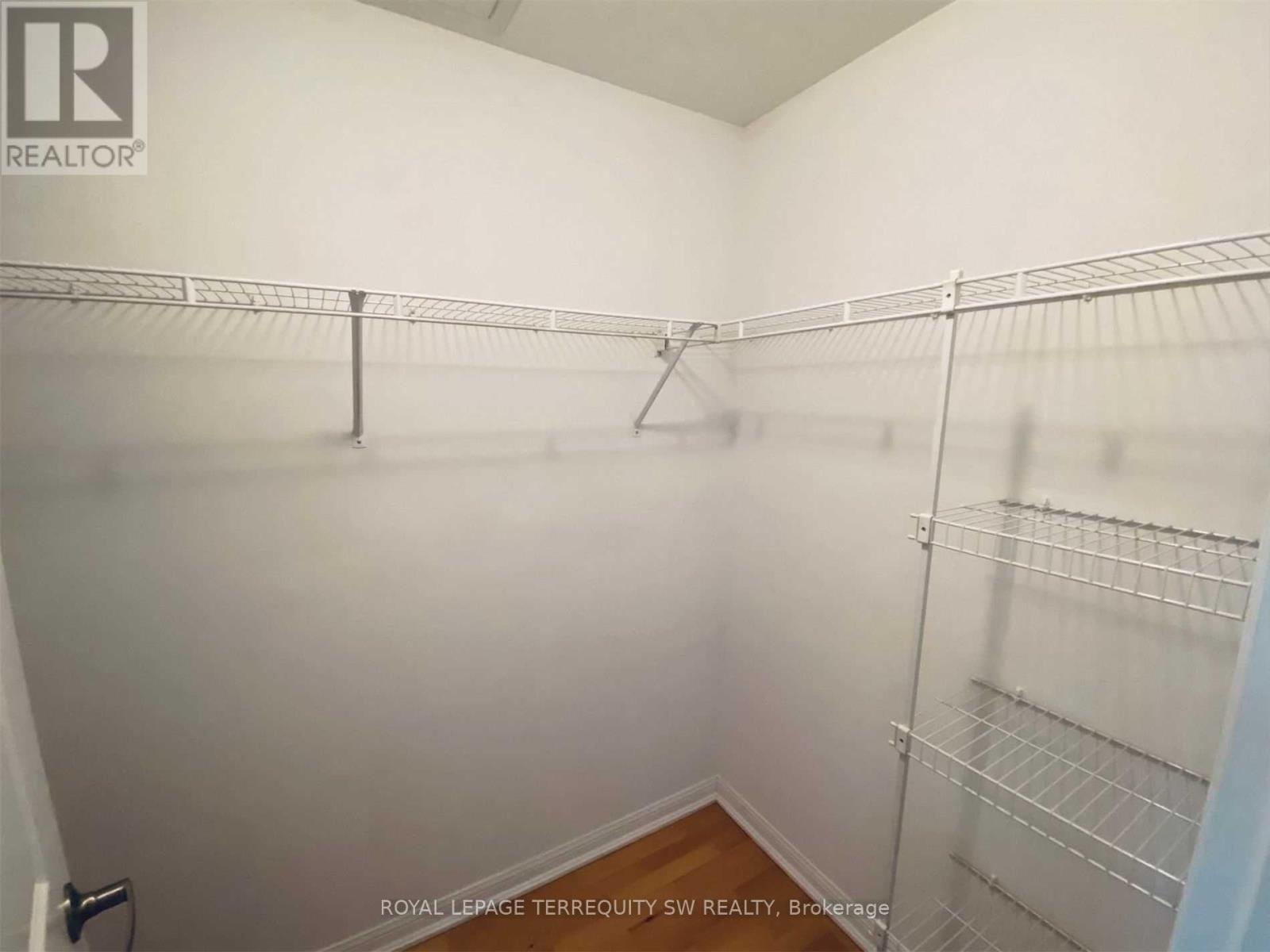 405 - 628 FLEET STREET, Toronto (Niagara), Ontario, M5V1A8 — Photo 13