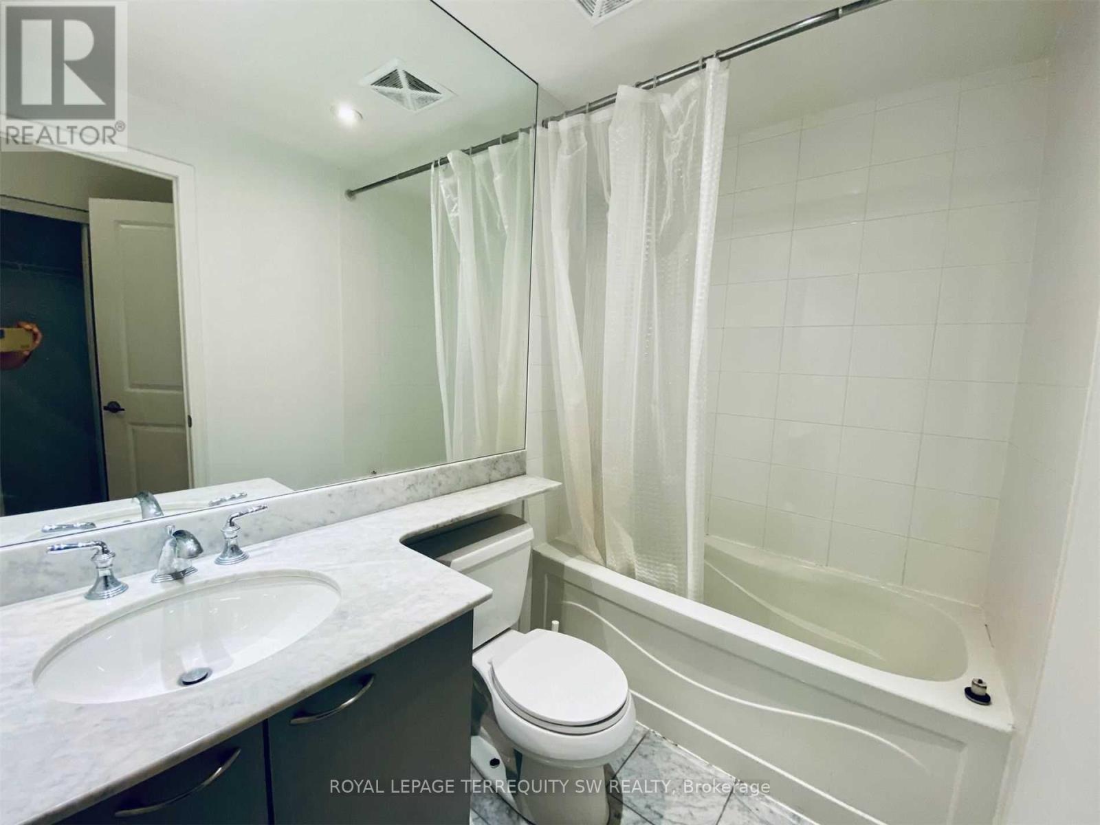 405 - 628 FLEET STREET, Toronto (Niagara), Ontario, M5V1A8 — Photo 16