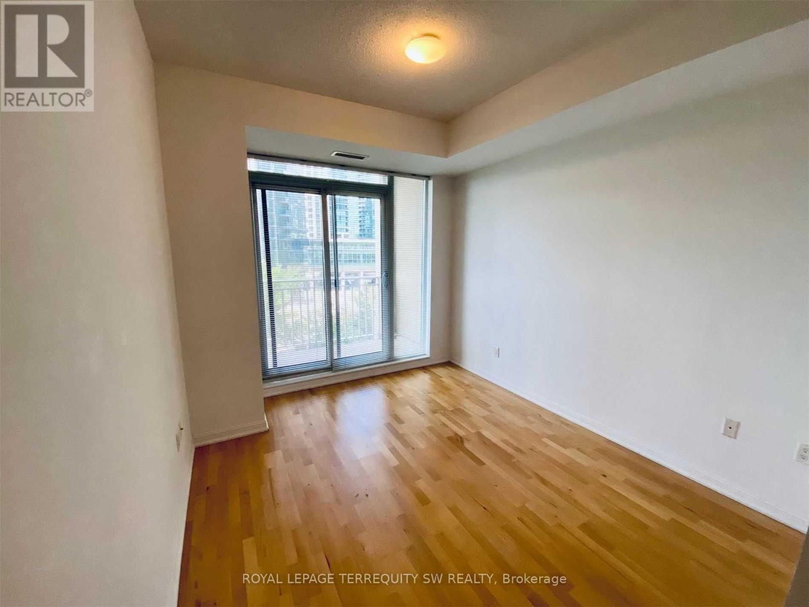 405 - 628 FLEET STREET, Toronto (Niagara), Ontario, M5V1A8 — Photo 9