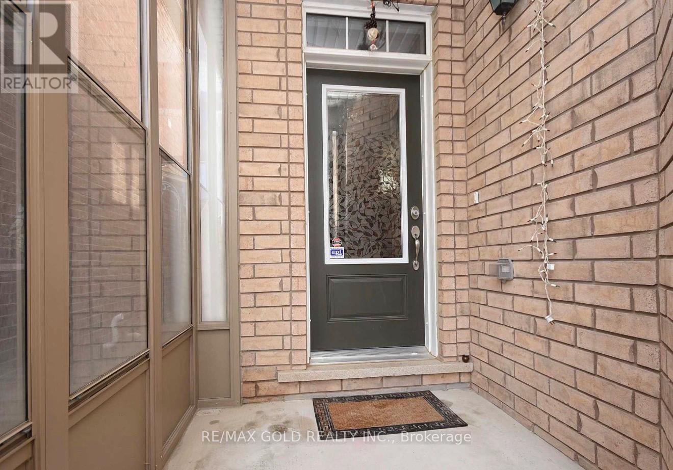 94 ROBERT PARKINSON DRIVE, Brampton (Northwest Brampton), Ontario, L7A0Z3 — Photo 2