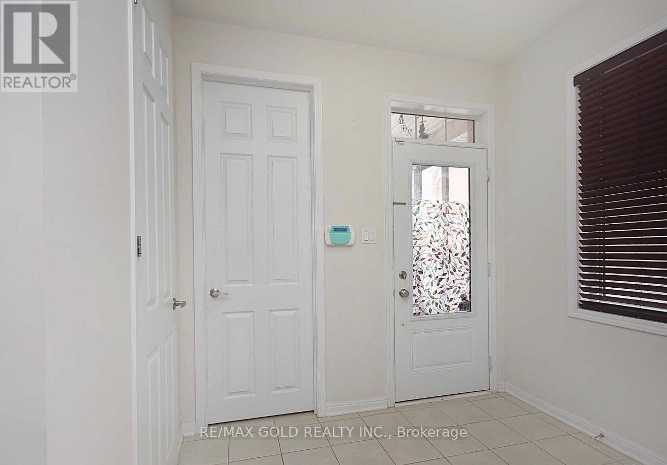 94 ROBERT PARKINSON DRIVE, Brampton (Northwest Brampton), Ontario, L7A0Z3 — Photo 3