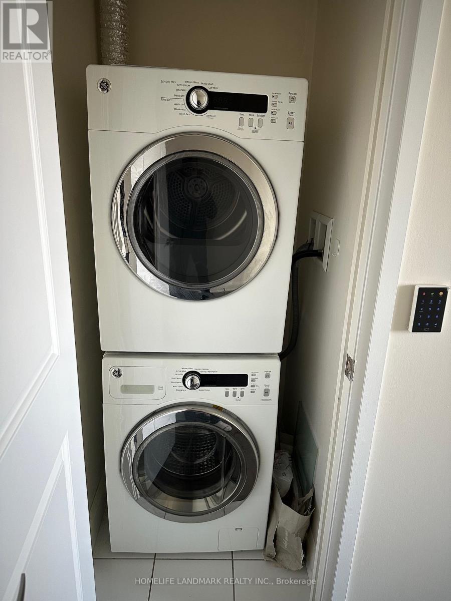 1805 - 68 CANTERBURY PLACE, Toronto (Willowdale West), Ontario, M2N0H8 — Photo 9