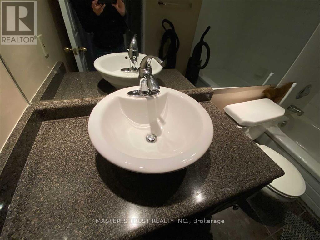 507 - 4460 TUCANA COURT, Mississauga (Hurontario), Ontario, L5R3K9 — Photo 9