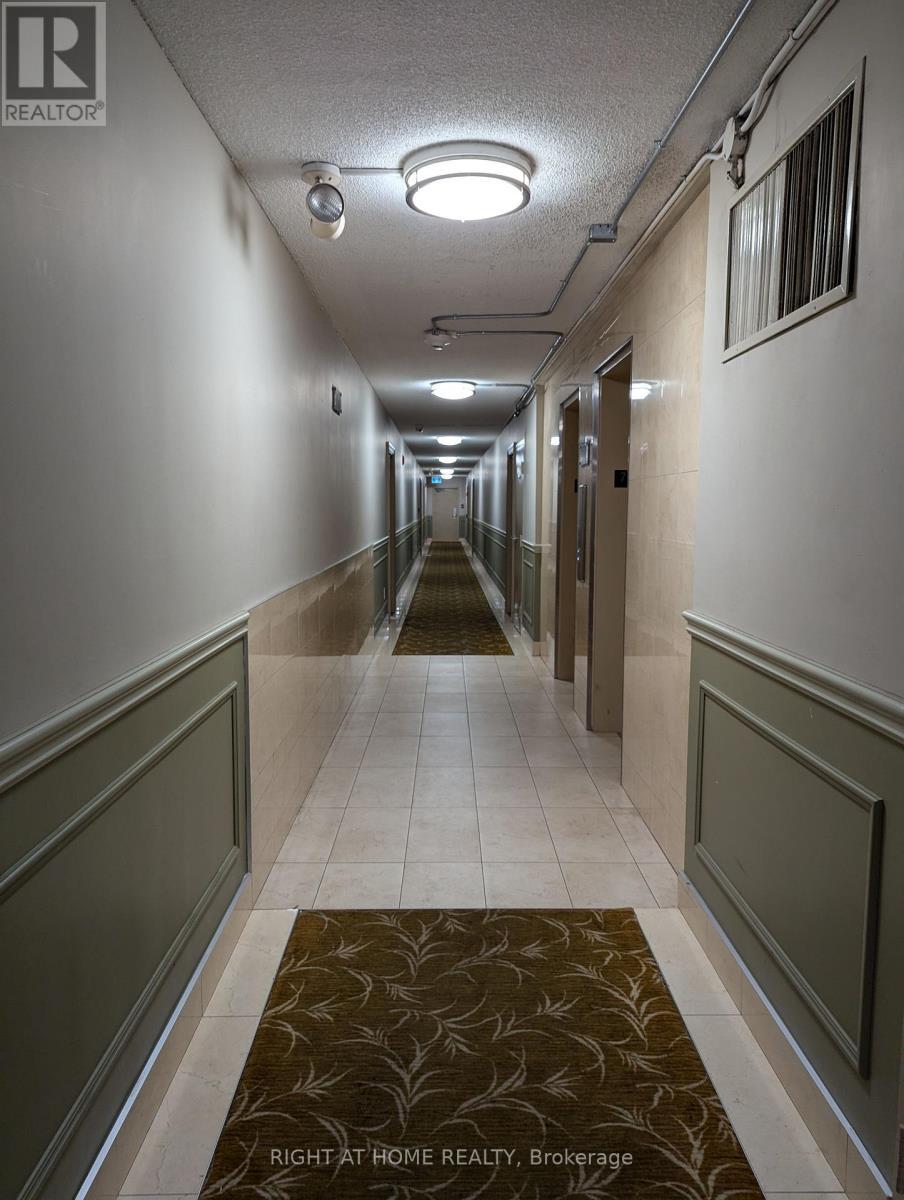 708 - 1615 BLOOR STREET N, Mississauga (Applewood), Ontario, L4X1S2 — Photo 4