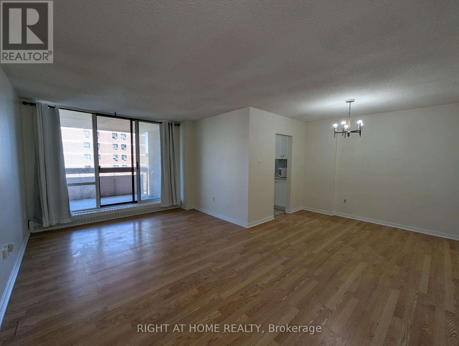 708 - 1615 BLOOR STREET N, Mississauga (Applewood), Ontario, L4X1S2 — Photo 5