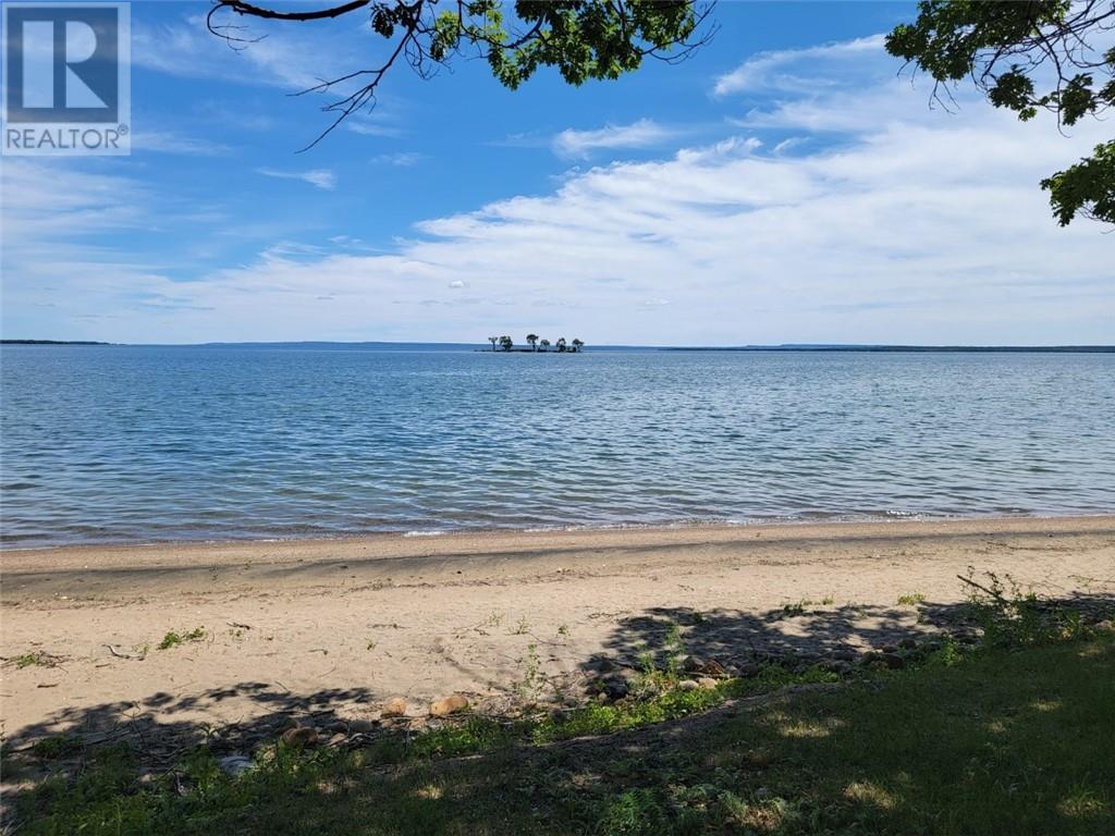 462 Maple Point Rd, Kagawong, Ontario, P0P1J0 — Photo 10