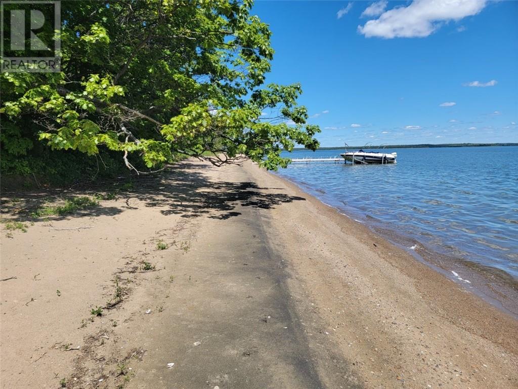 462 Maple Point Rd, Kagawong, Ontario, P0P1J0 — Photo 11