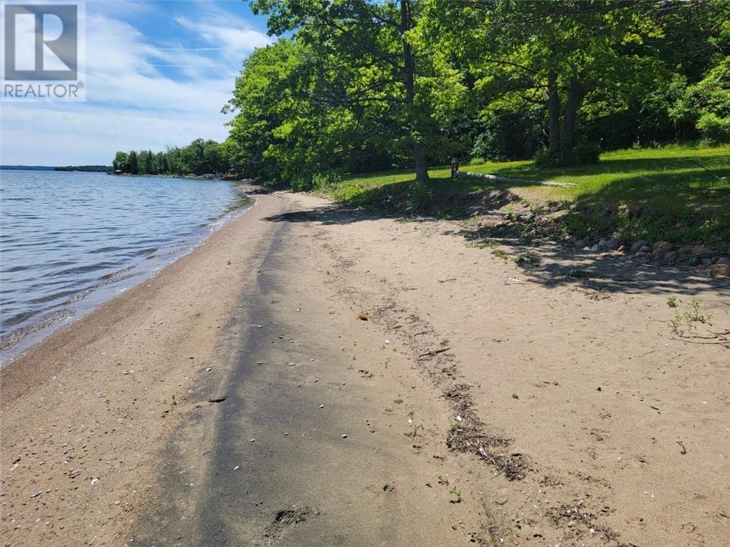 462 Maple Point Rd, Kagawong, Ontario, P0P1J0 — Photo 4