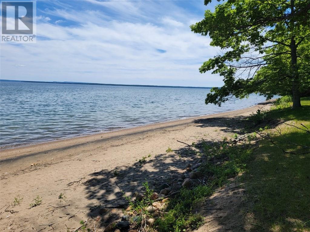 462 Maple Point Rd, Kagawong, Ontario, P0P1J0 — Photo 9