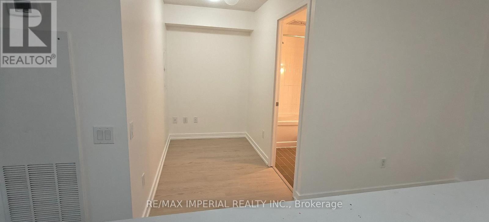 812 - 33 SINGER COURT, Toronto (Bayview Village), Ontario, M2K0B4 — Photo 4