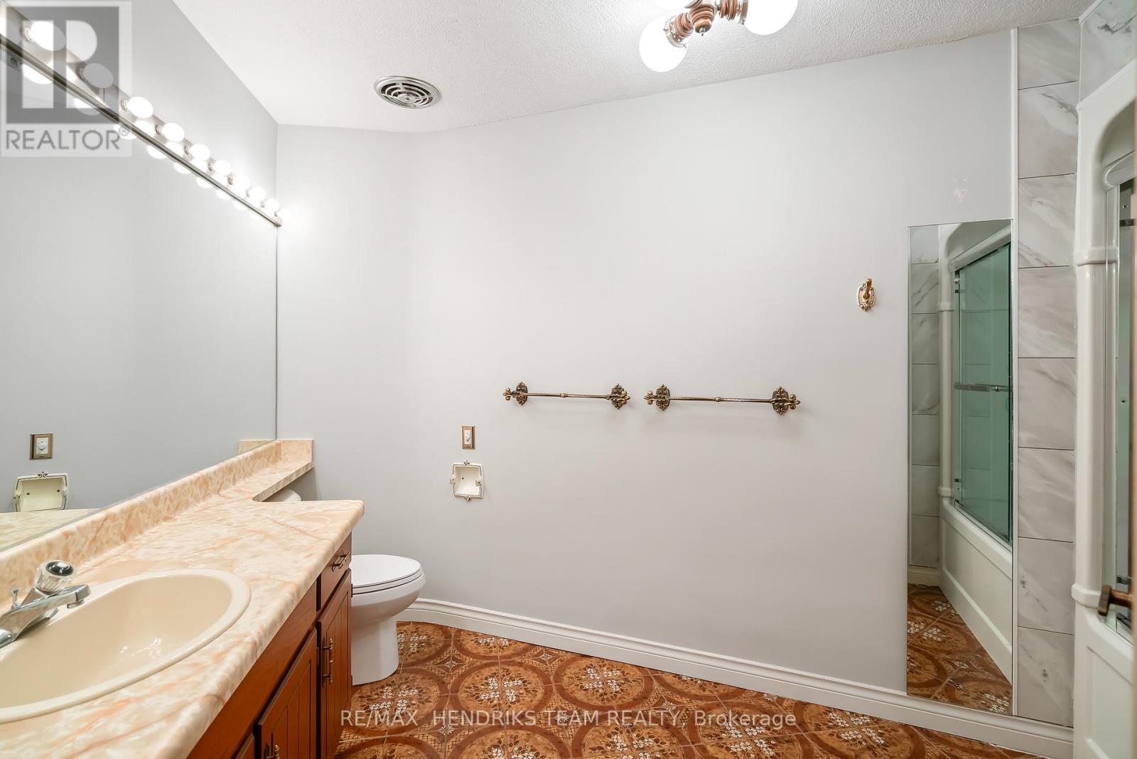 85 WESTGATE PARK DRIVE, St. Catharines (Lakeshore), Ontario, L2N5X1 — Photo 21