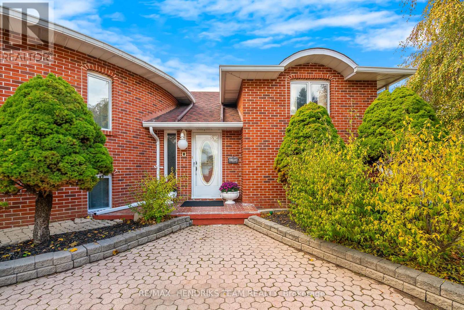 85 WESTGATE PARK DRIVE, St. Catharines (Lakeshore), Ontario, L2N5X1 — Photo 6