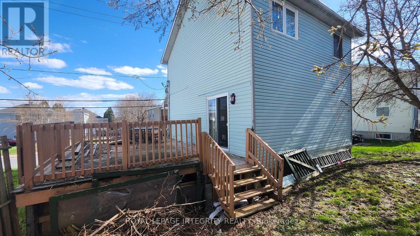 208 PRINCE ALBERT STREET, Cornwall, Ontario, K6H1J7 — Photo 5