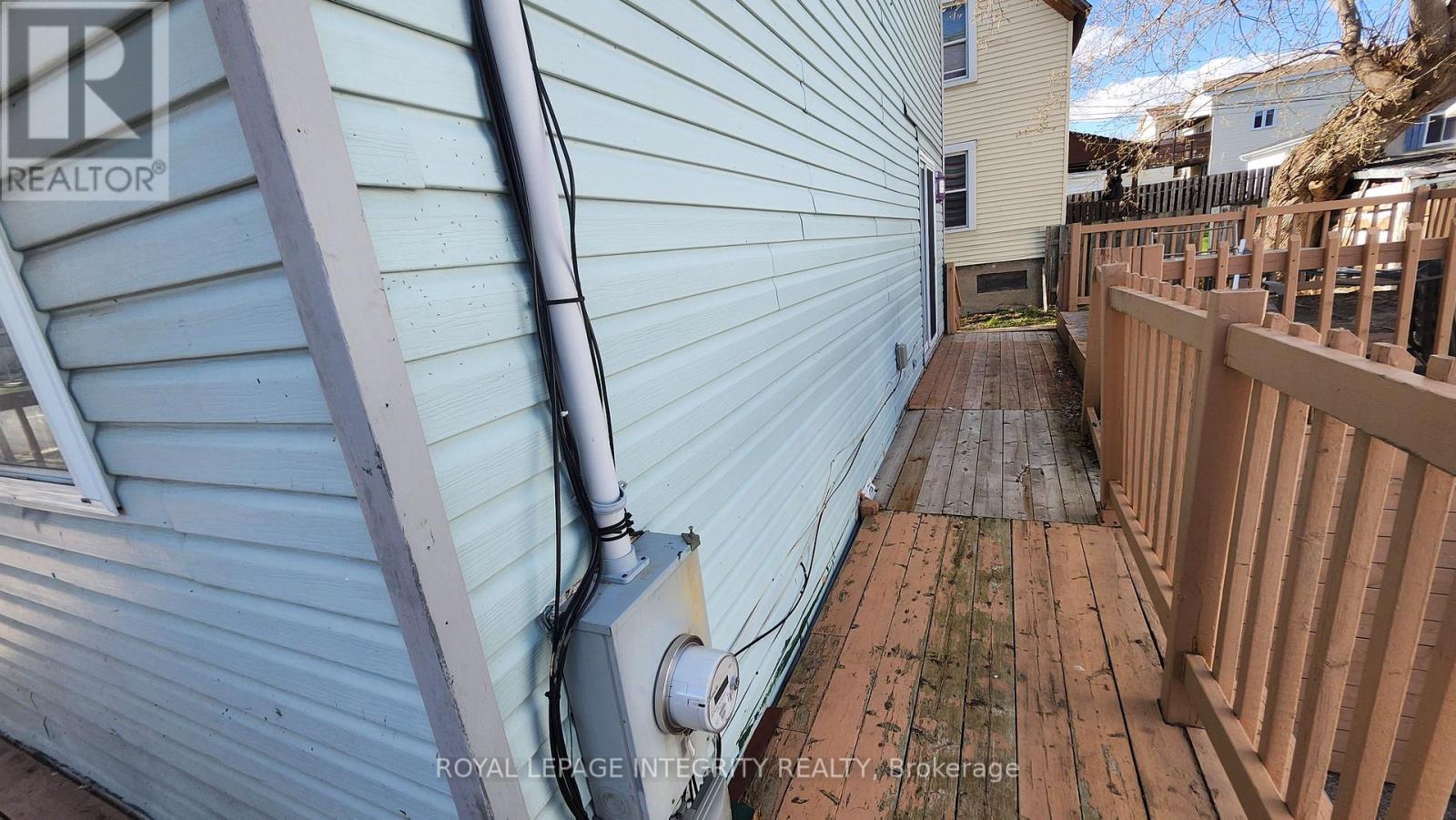 208 PRINCE ALBERT STREET, Cornwall, Ontario, K6H1J7 — Photo 8