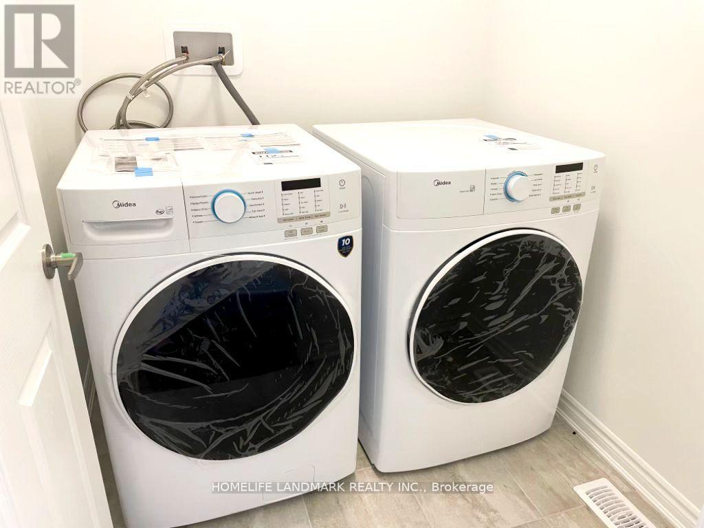 1896 THAMES CIRCLE, Milton (BW Bowes), Ontario, L9E1Y9 — Photo 13