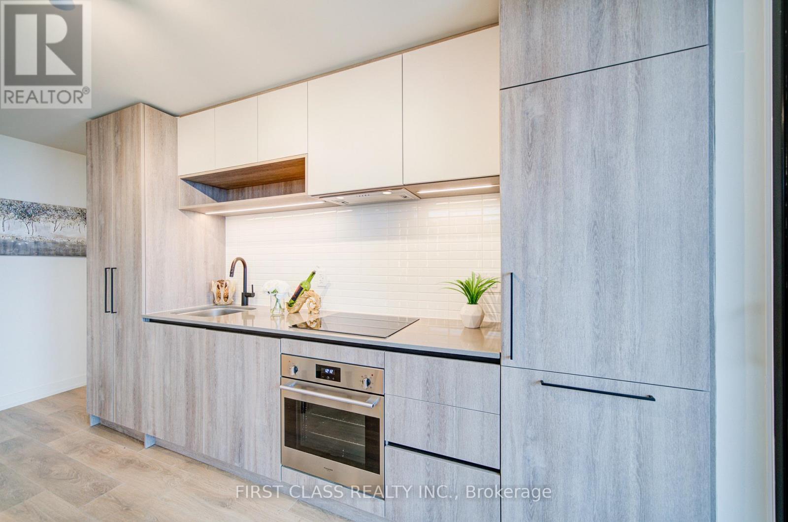 1604 - 181 STERLING ROAD, Toronto (Dufferin Grove), Ontario, M6R2B2 — Photo 13