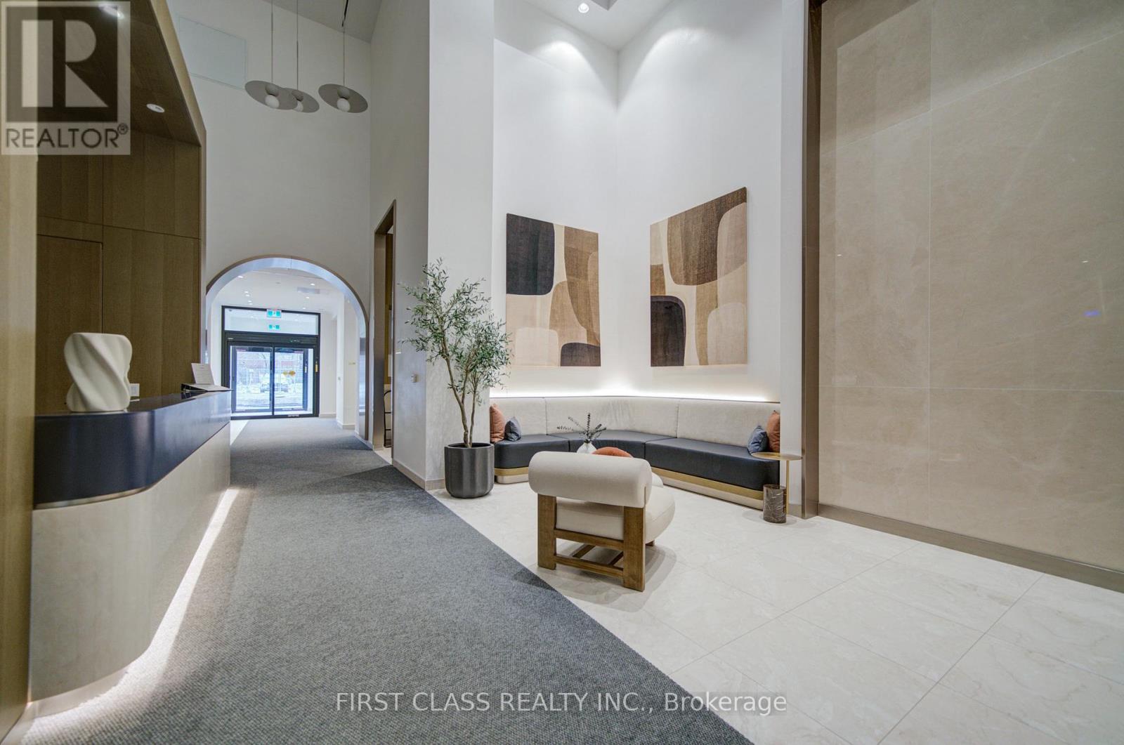 1604 - 181 STERLING ROAD, Toronto (Dufferin Grove), Ontario, M6R2B2 — Photo 2