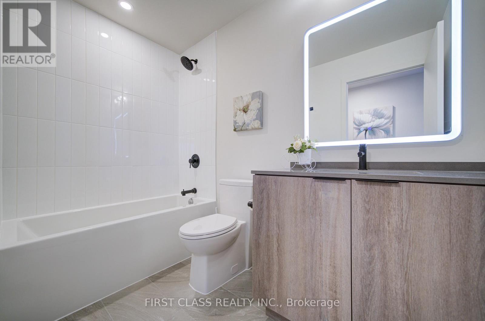 1604 - 181 STERLING ROAD, Toronto (Dufferin Grove), Ontario, M6R2B2 — Photo 8