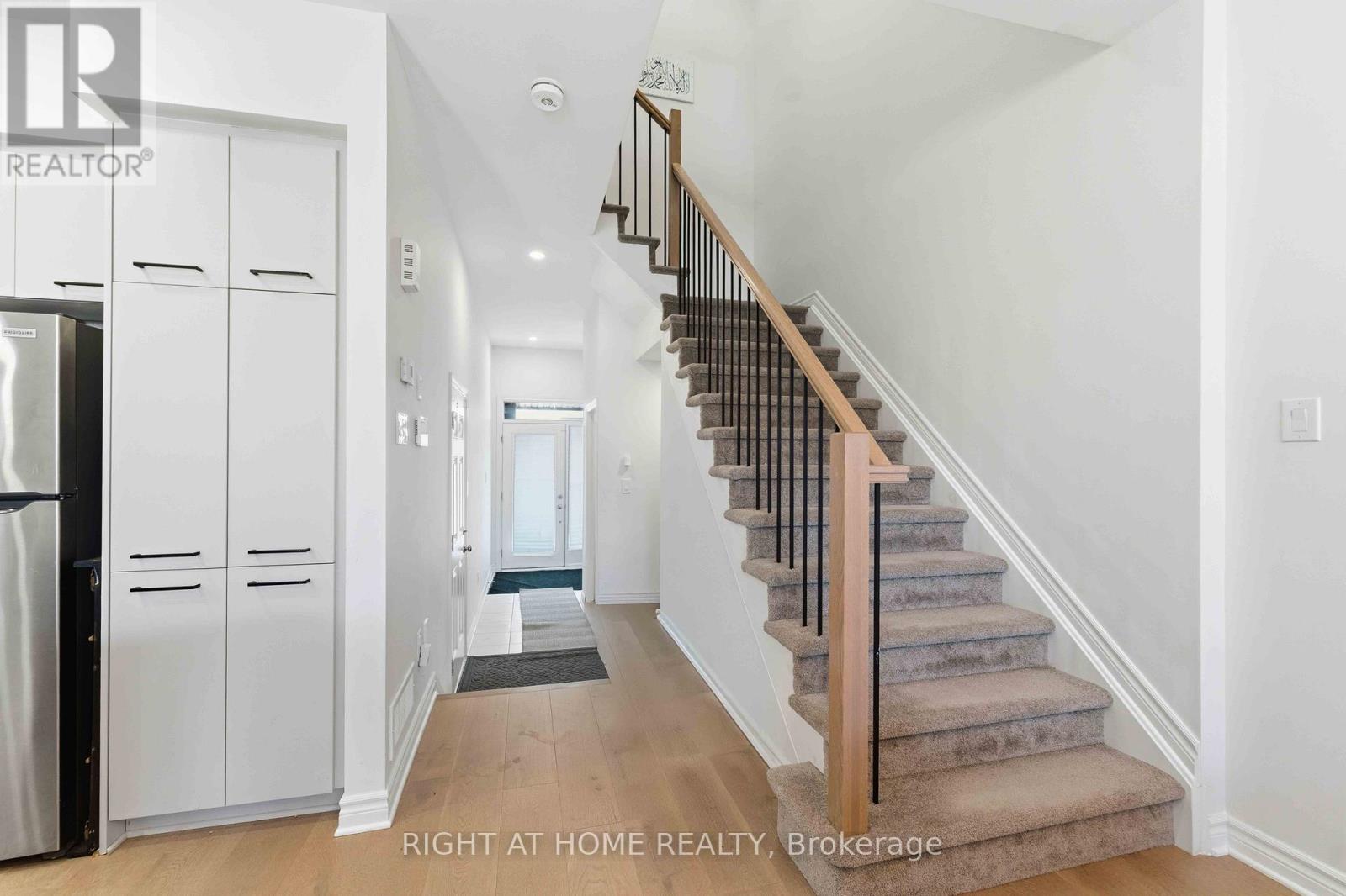 695 CAPRICORN CIRCLE, Ottawa, Ontario, K4M0J5 — Photo 2