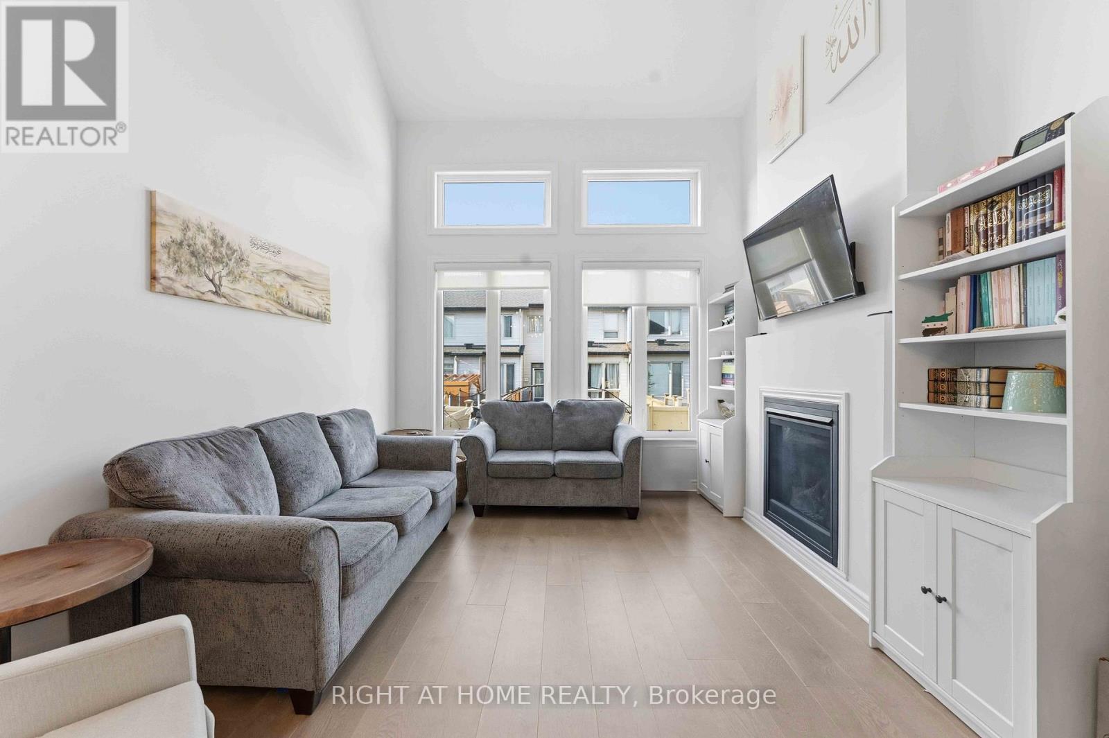 695 CAPRICORN CIRCLE, Ottawa, Ontario, K4M0J5 — Photo 3