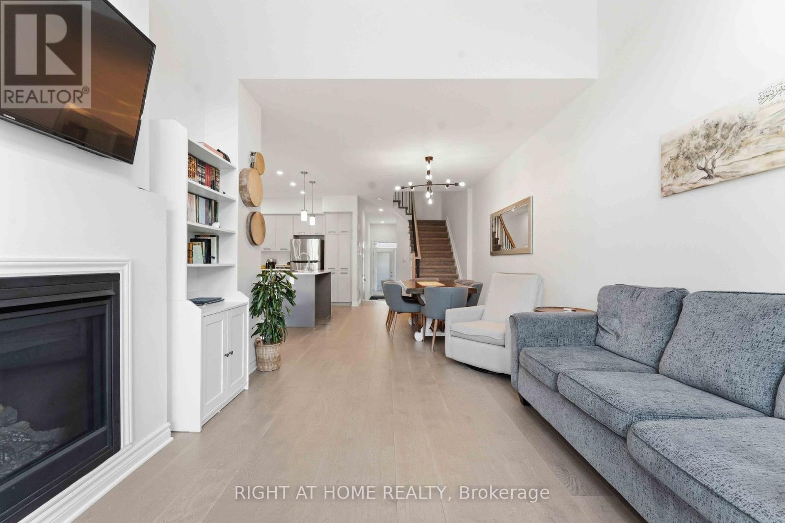 695 CAPRICORN CIRCLE, Ottawa, Ontario, K4M0J5 — Photo 4