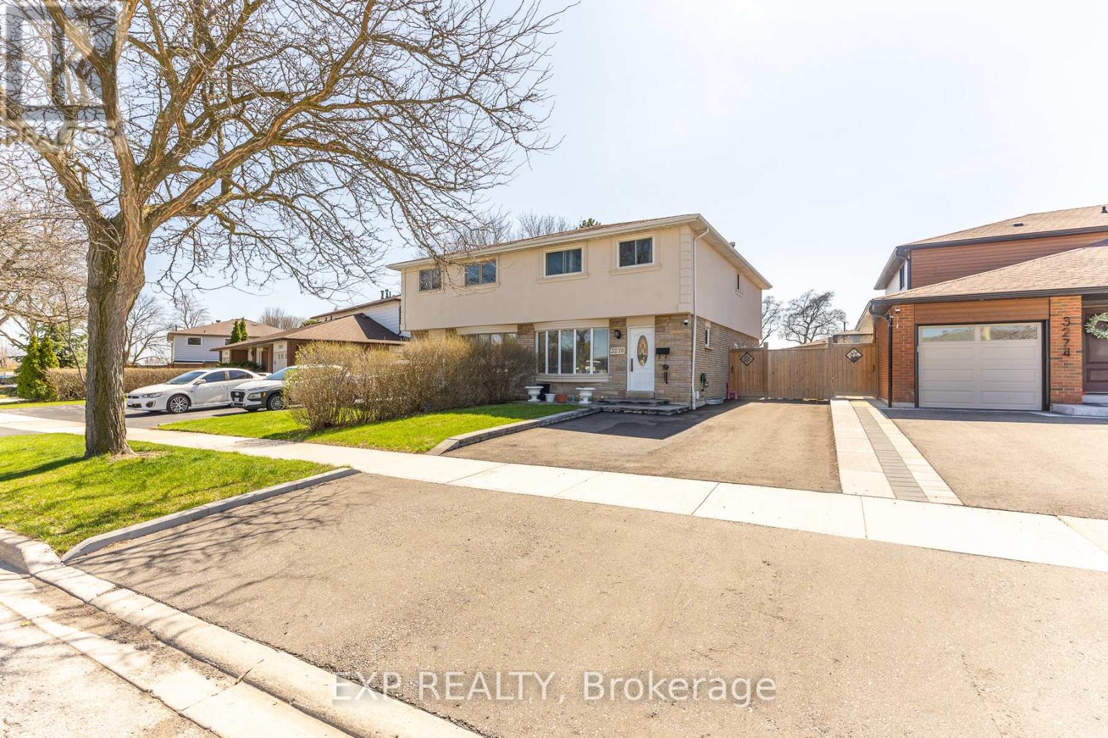 3270 KLAIMAN DRIVE, Mississauga (Applewood), Ontario, L4Y3C8 — Photo 2