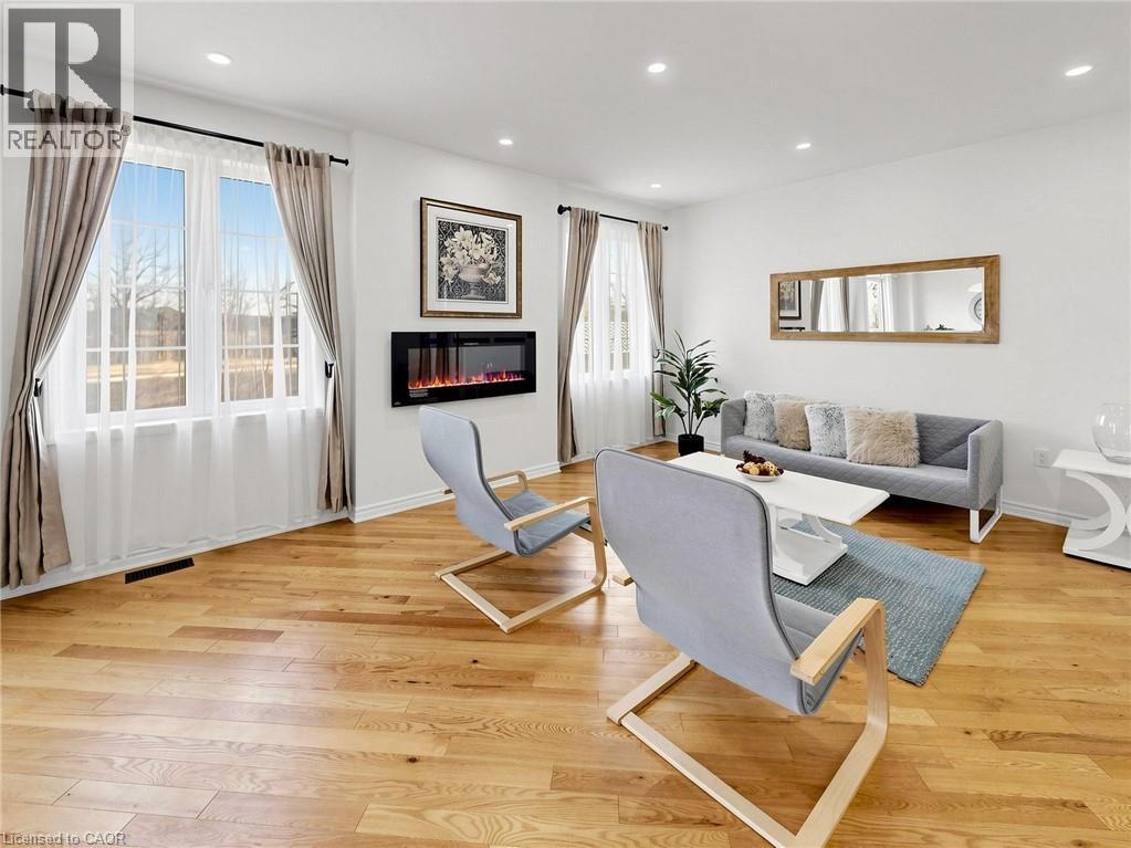 1229 SWEETFERN Crescent, Milton, Ontario, L9E1L9 — Photo 6