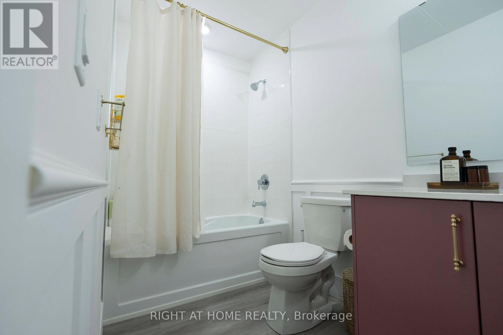 302 - 1000 LACKNER PLACE PLACE E, Kitchener, Ontario, N2A0L9 — Photo 8